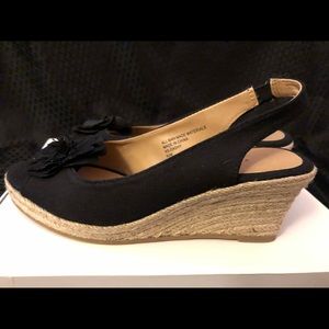 Karen Scott black wedge sandals new never worn.